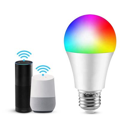 Μουσικής Wifi στερεοφωνικός ακουστικός Wifi χρώματος μεταβαλλόμενος βολβός λαμπών φωτός 80Ra με τον τηλεχειρισμό ομιλητών
